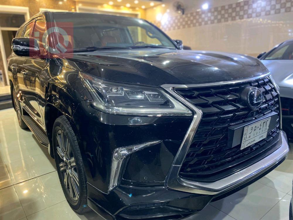 Lexus LX